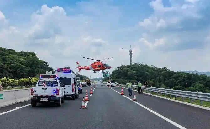 茄子河区高速公路汽车救援案例